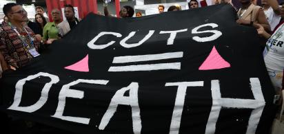 Protest gegen K&uuml;rzungen im HIV-Bereich auf der Welt-Aids-Konferenz 2026