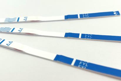Drei Fentanyl-Schnellteststreifen
